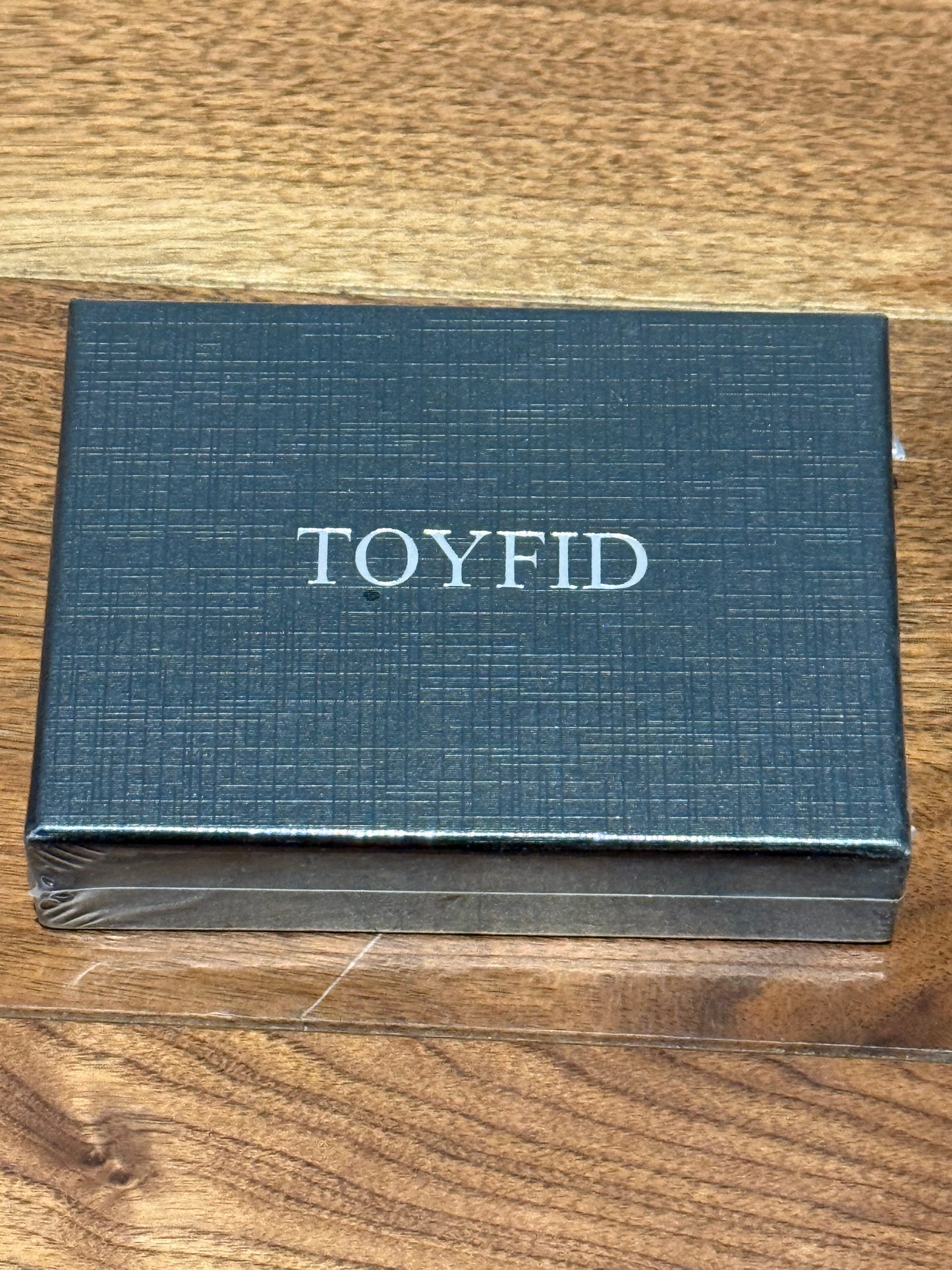 TOYFID RFID Blocking AirTag Wallet | Pop-Up Card Holder | Brown Leather Wallet